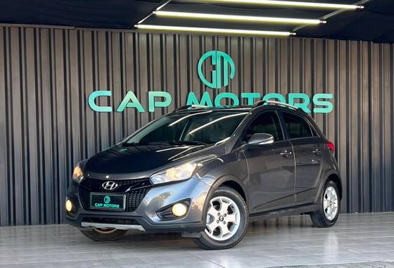 HYUNDAI HB20X 1.6 16V STYLE FLEX 4P AUTOMÁTICO